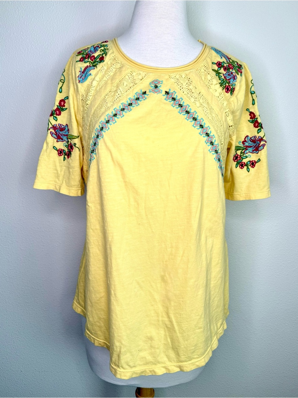 Sundance Catalog Shirt 
"Splendor in Bloom" embroidered short-sleeve top yellow